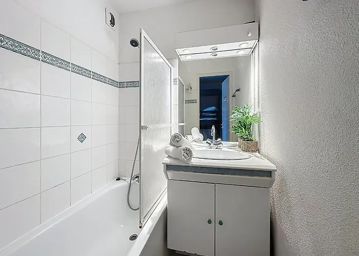 Appartement L'oree Du Golf-3 By Interhome Pornic